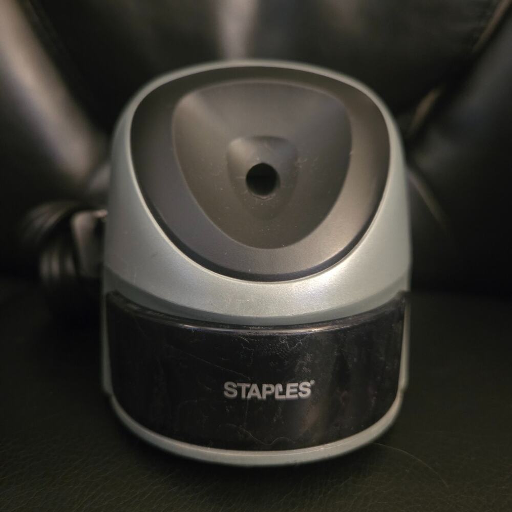 Staples 34462 Electric Pencil Sharpener Gray Silver Tested Working